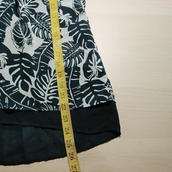 ALFRED SUNG Leaf print round pleated neckline fresh and flowy camisole - Picture 11 of 13